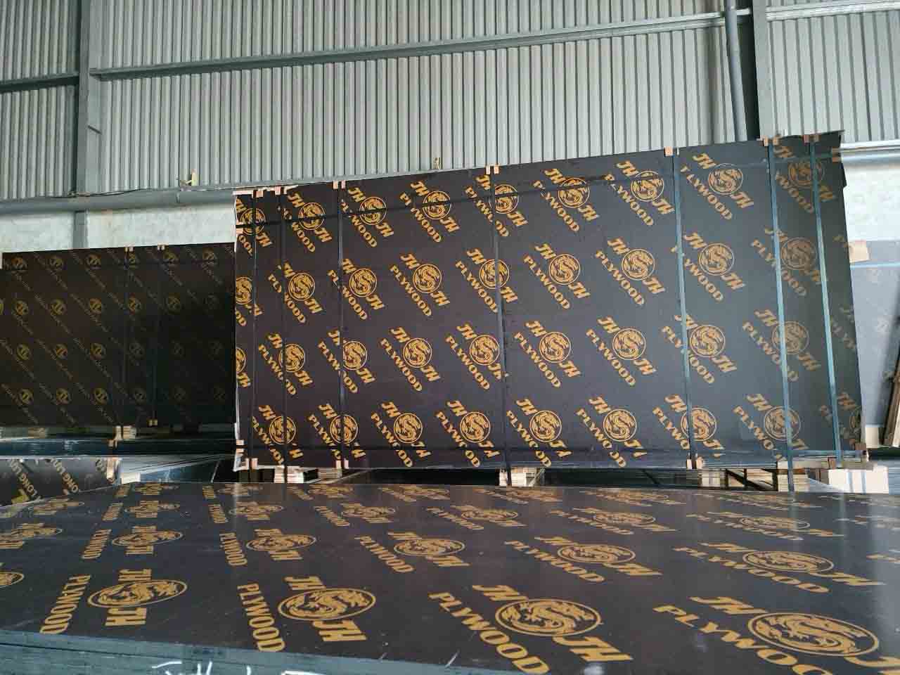 ván phủ phim chất lượng cao
